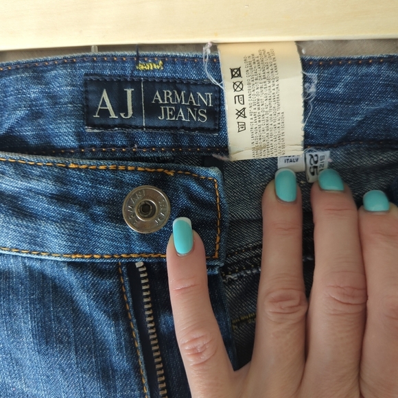 Armani Jeans - Picture 6 of 10